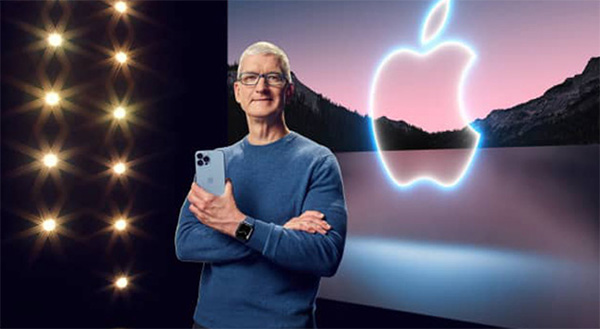 Tim Cook – CEO Apple giới thiệu về các sản phẩm mới hôm 14/9.