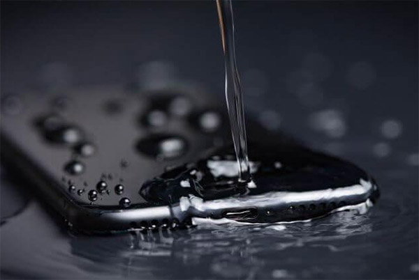 iPhone 13 có khả năng chống nước ở mức cao nhất trong chuẩn IP