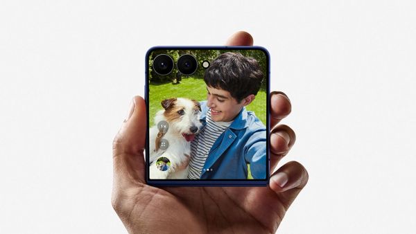 Z Flip7 chụp tốt hơn trong điều kiện thiếu sáng