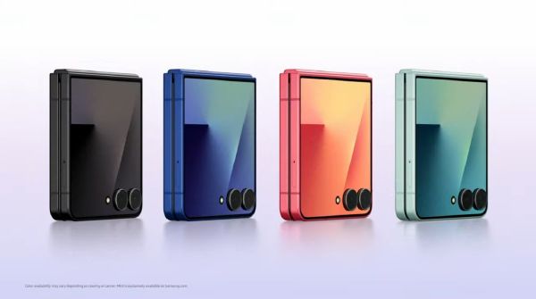 Galaxy Z Flip7 mang đến bốn màu chính: Đen Jet, Xanh Navy, Đỏ Coral, Xanh Mint