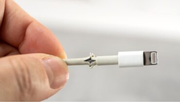iphone đang sạc bị dừng