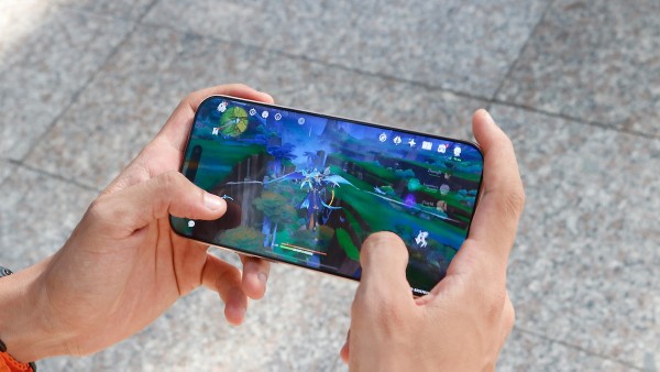 Lựa chọn chơi game trên iPhone 16 phiên bản 512GB 