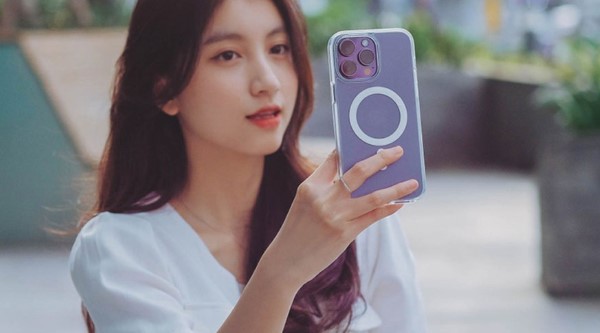 Apple Clear Case with MagSafe iPhone 14 Pro Max